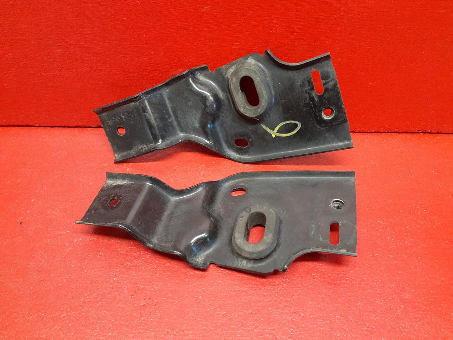 2008 Ford Escape Hybrid Upper Radiator Bracket Lower Bushing Insulator