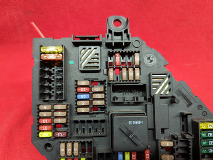 2011 2012 BMW 5 Series GT Relay Fuse Box Distribution Center Block LOWER