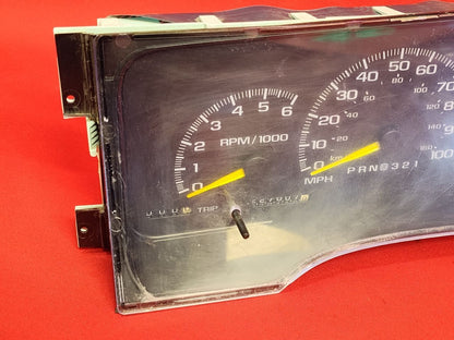 1996-2000 Chevy GMC Cadillac SUV Pickup V8 A/T Speedometer Instrument Cluster