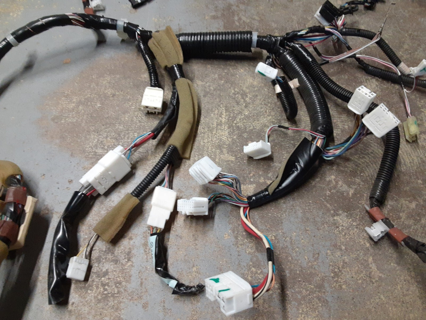 2004 - 2007 Toyota Highlander Instrument Panel Wiring Harness   82141-48A40