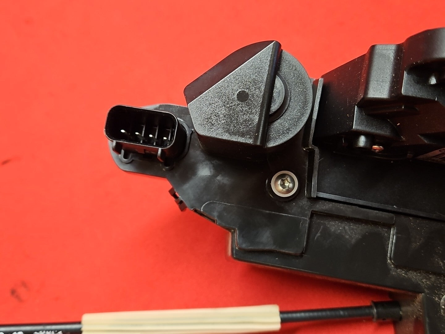 2010 - 2019 Land Rover Range Rover RIGHT PASSENGER REAR Door Latch Lock Actuator