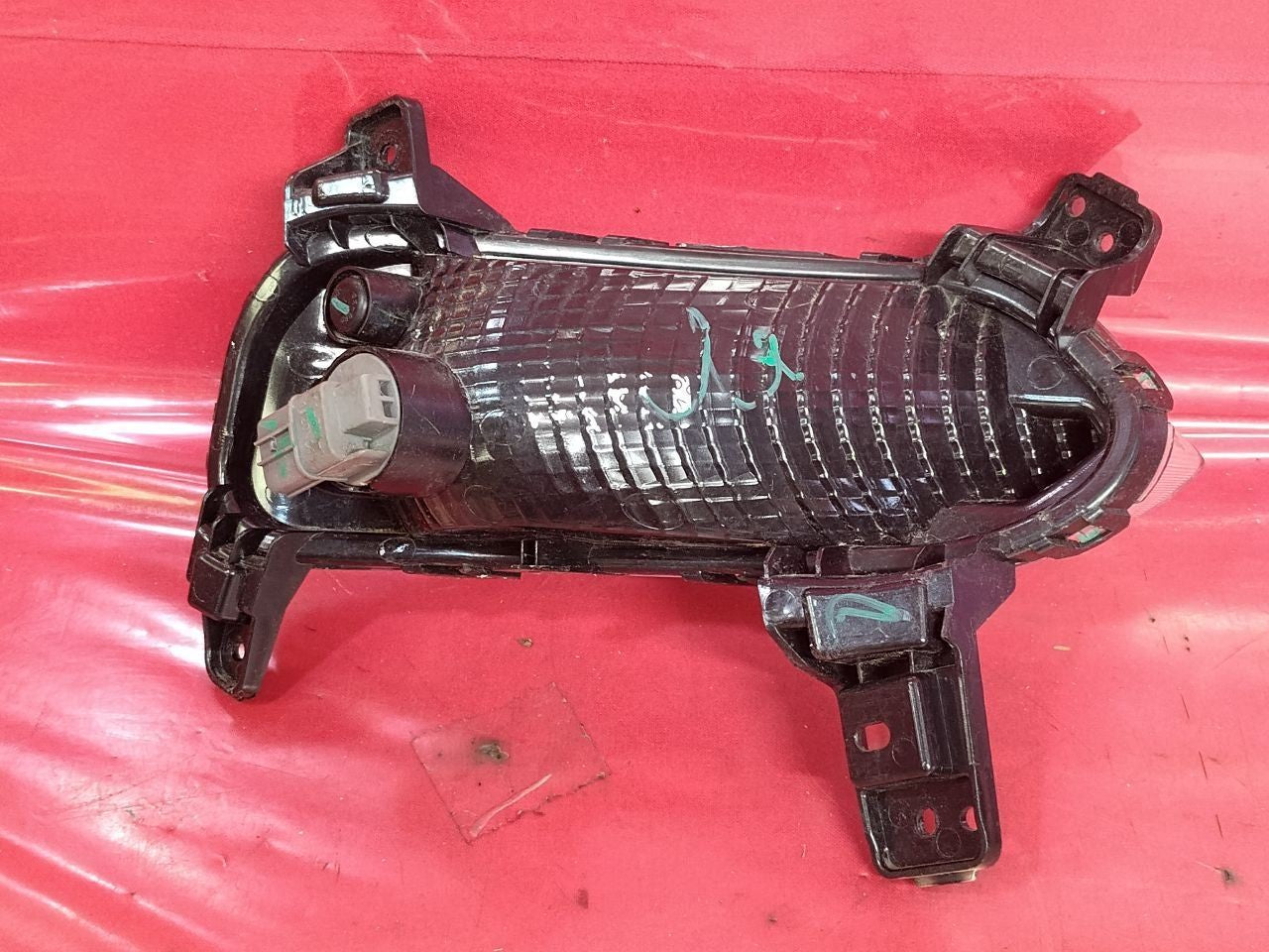 2019-2021 Kia Forte FRONT LEFT DRIVER Turn Signal Corner Lamp w/ Bezel