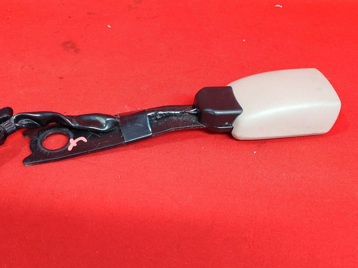 2006-2012 Toyota Rav4 Japan Built FRONT RIGHT PASSENGER Seat Belt Buckle