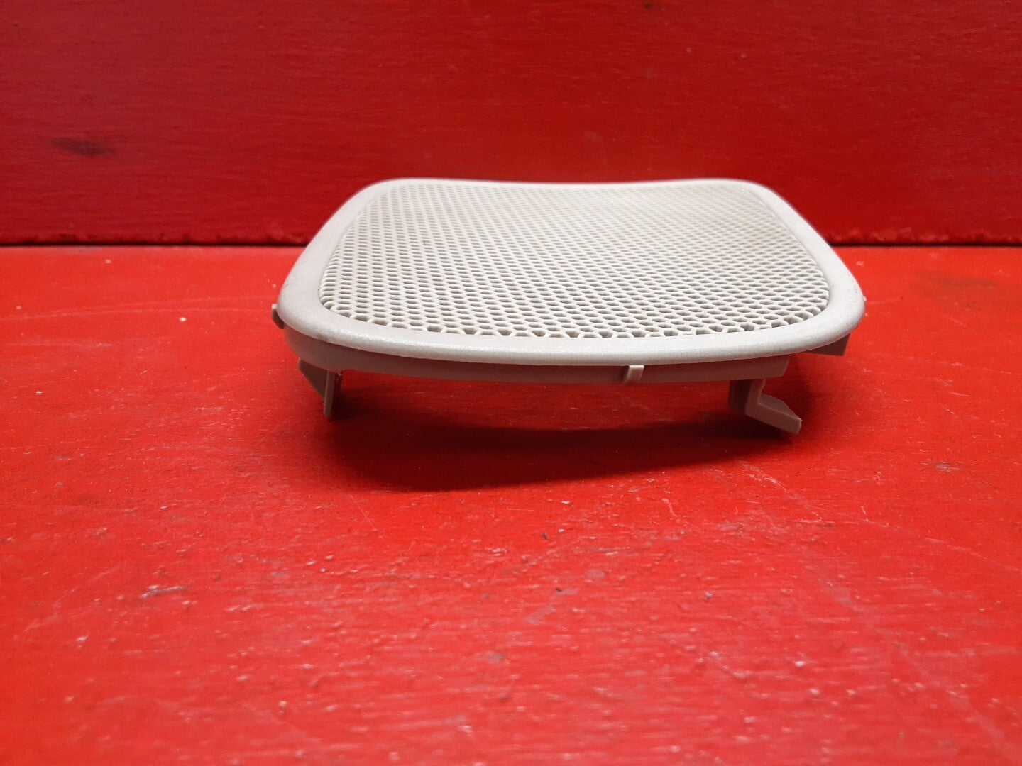 1998 - 2000 Volvo S70 V70 Dash Speaker Tweeter Cover Left and Right Pair