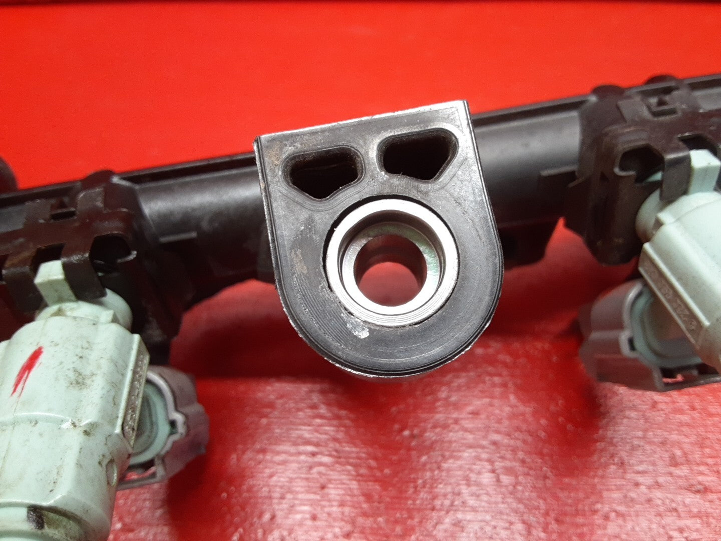 2010 2011 Kia Soul 2.0L Gas Engine Fuel Rail and Injectors