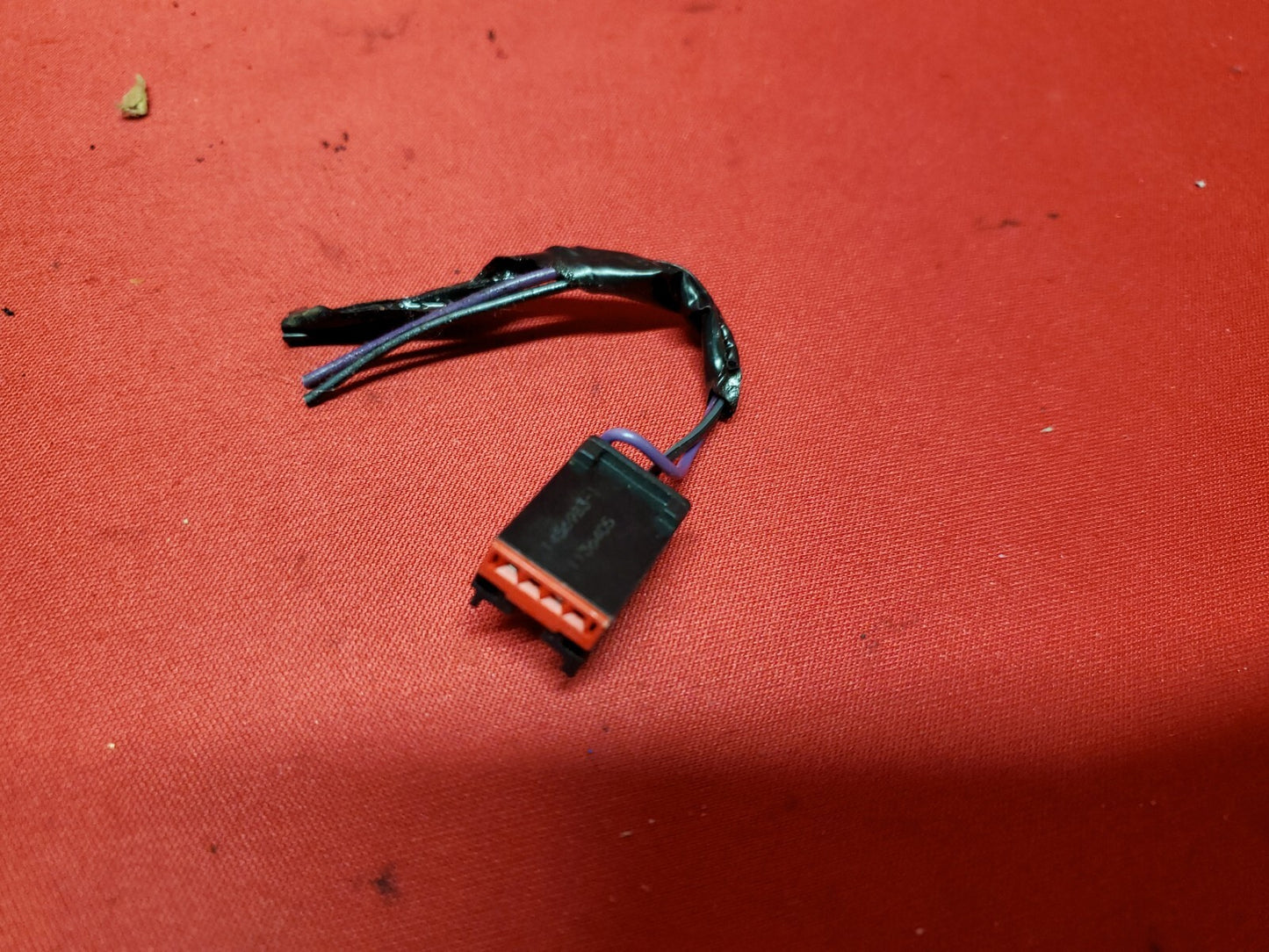 2010 - 2019 Lincoln MKT Scuff Plate Illumination Bar R/L  CE9Z14F010A PIGTAIL