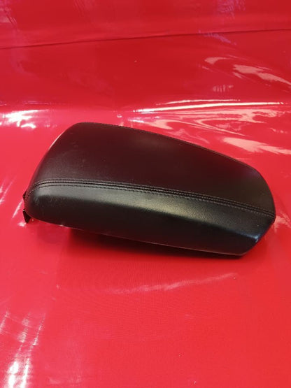 13-16 Hyundai Genesis Coupe Center Console Arm Rest Armrest Lid Black Leather