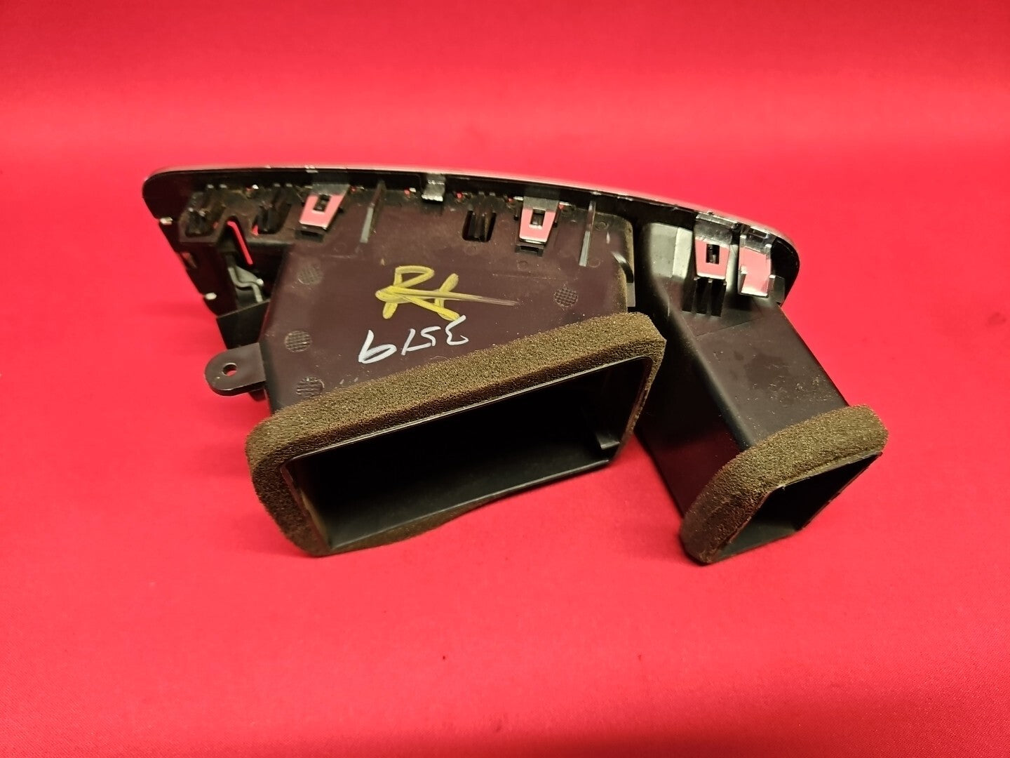 2008-2012 Ford Escape Front Right Passenger Dash Vent Assembly 8L8Z-19893-BA