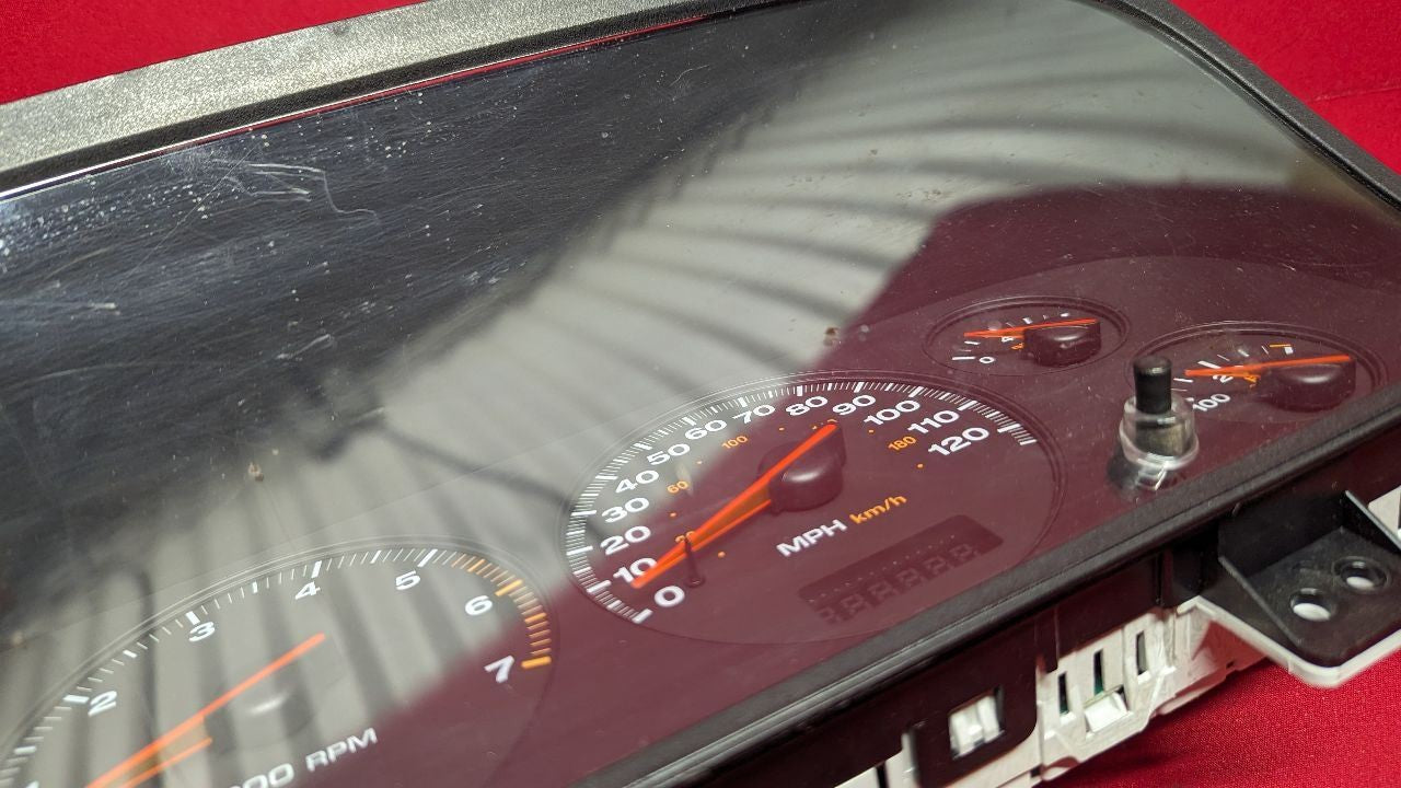 2000 Jeep Grand Cherokee 4.7L V8 4WD Instrument Cluster Speedometer MPH