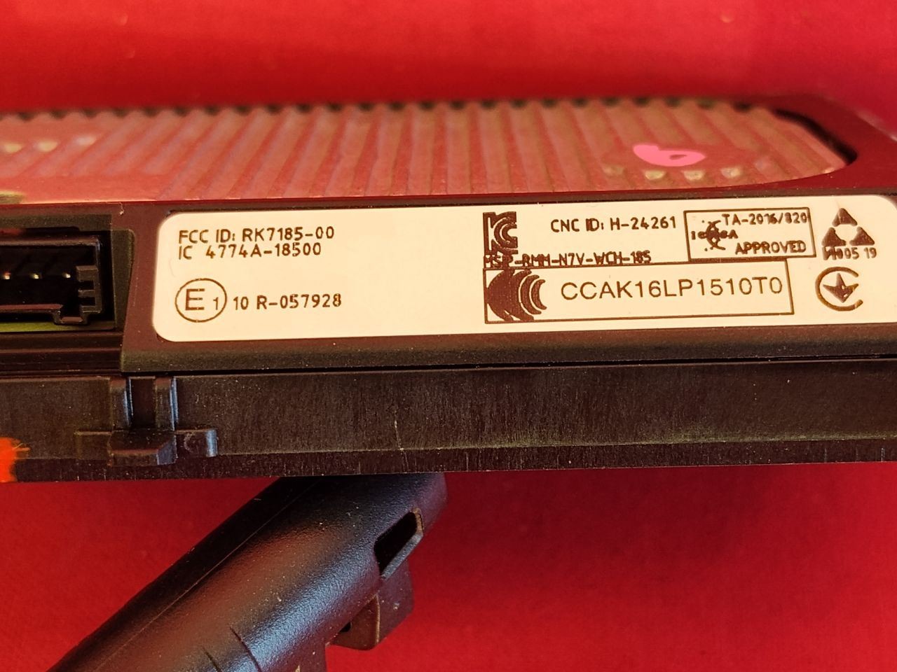 18-21 VW Volkswagen Tiguan 21-23 Atlas / ID.4 Wireless Charging Antenna Module