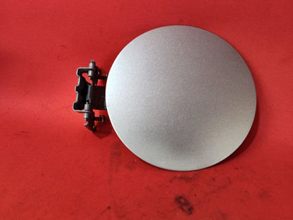 2000-2006 Chevy Cadillac GMC Truck Suv Fuel Filler Door Gas Lid 382E Pewter Met