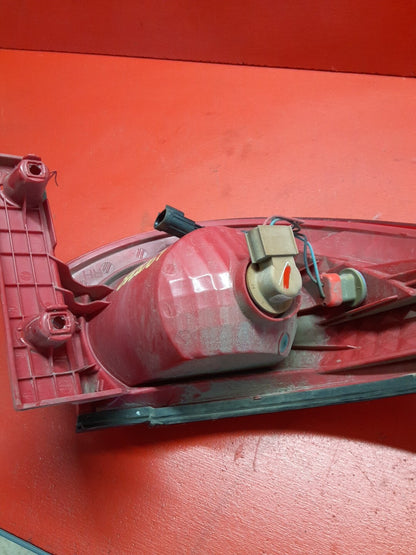 2009-2012 Chevrolet Traverse Right Pass Taillight Lamp 15912686