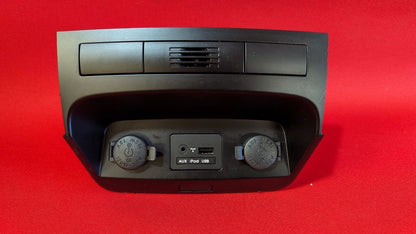 2011 Kia Sorento Center Dash Auxiliary USB Port Dual 12v Plug Trim Bezel Black