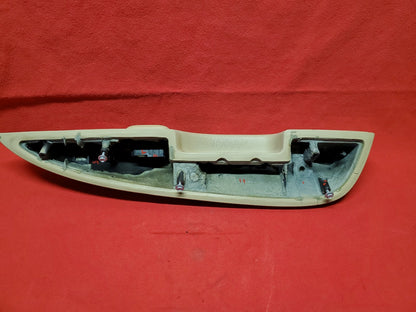 2005 2006 2007 2008 Chevrolet Chevy Trailblazer REAR LEFT Door Arm Rest Tan