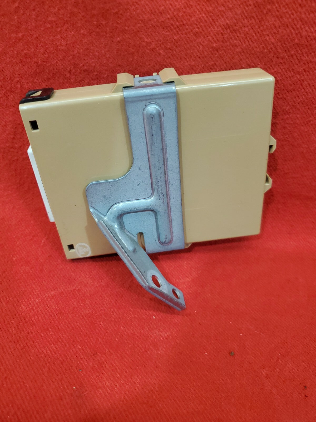 2004 - 2009 Toyota Prius Network Computer Gateway Module 89111-47050