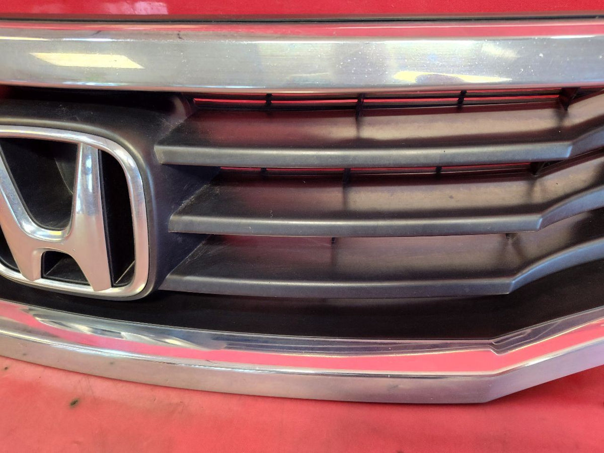 2008-2010 Honda Accord Front Bumper Grille Assembly w/ Emblem Chrome Trim