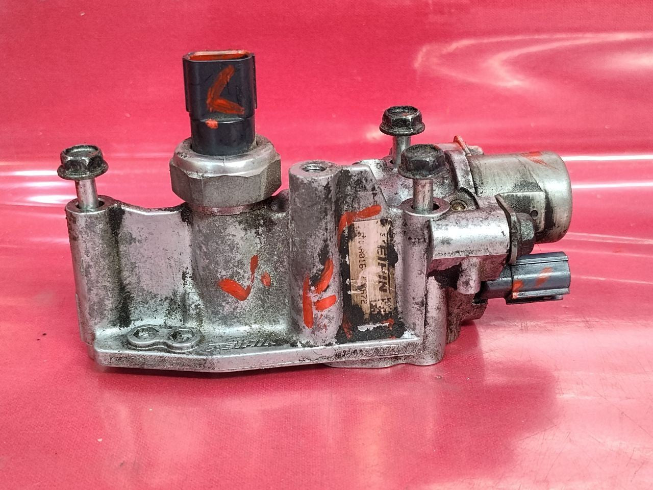2006-2011 Honda Civic 1.8L Gas Engine Variable Valve Timing VVT Control Solenoid