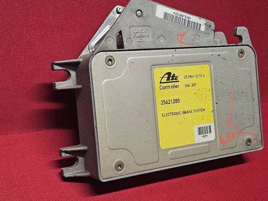 1996-1999 Oldsmobile Aurora Buick Riviera ABS Control Module w/ Traction