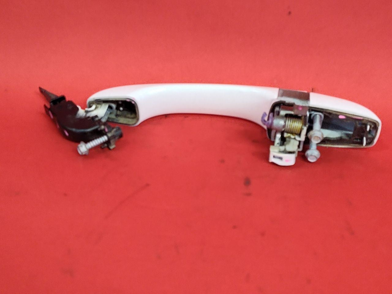 13-26 Durango 13-22 Grand Cherokee REAR RIGHT PASSENGER Door Handle PW7 White