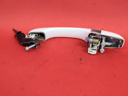 13-26 Durango 13-22 Grand Cherokee REAR RIGHT PASSENGER Door Handle PW7 White