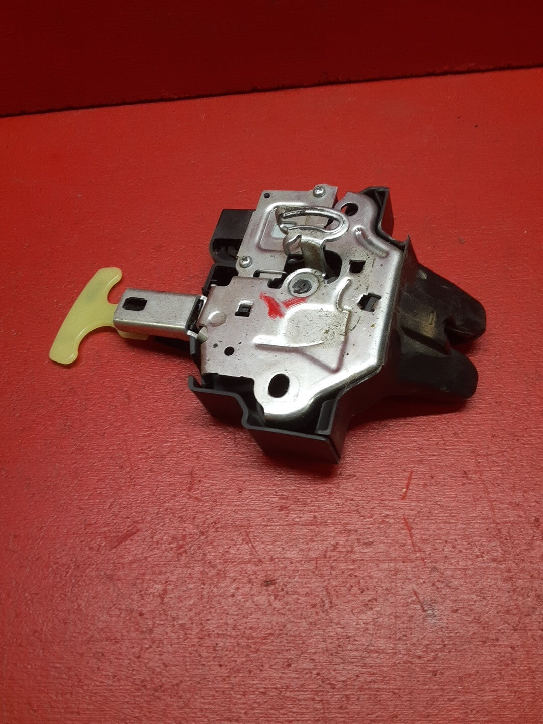 2007-2011 Toyota Camry Deck Lid Trunk Latch Lock Assembly 64600-06010