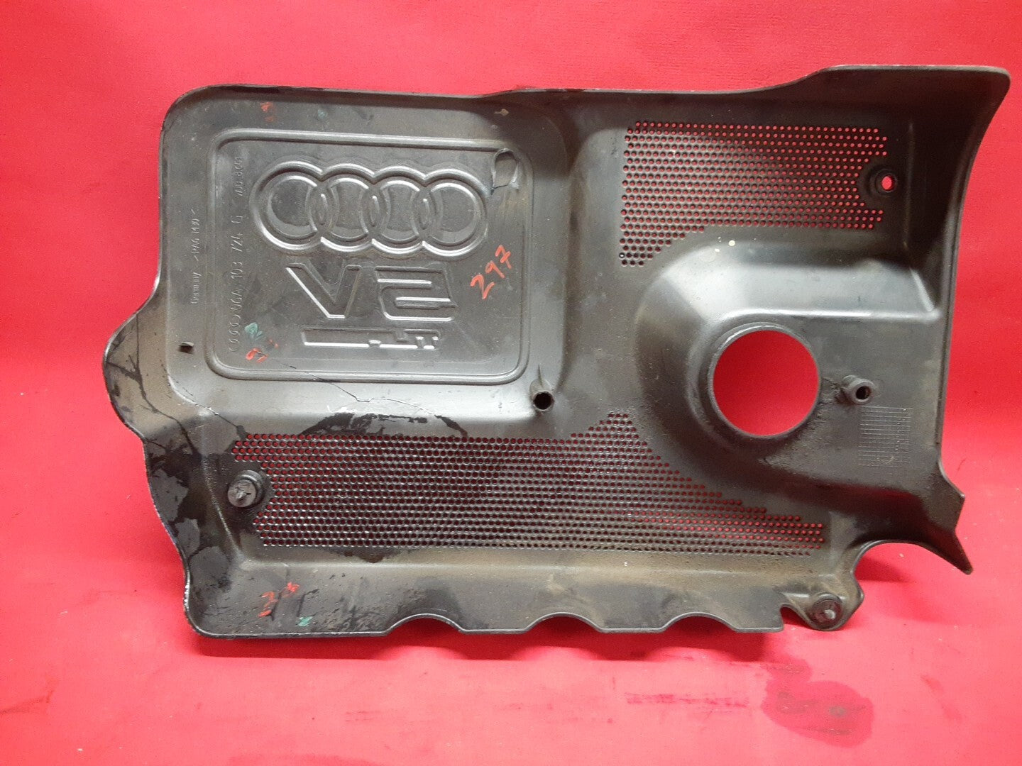 2000-2006 Audi TT 1.8t Quattro 5V Engine Cover 06A-103-724-G