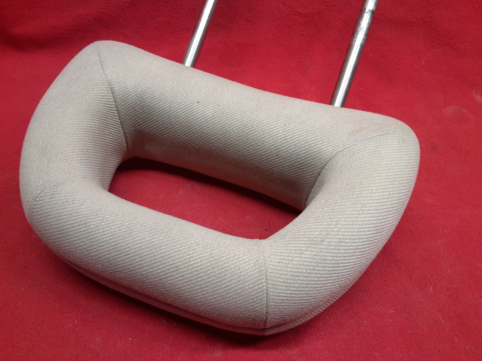 1998 - 2005 VW Volkswagen Beetle FRONT Left or Right Headrest Cloth Beige QTY: 1