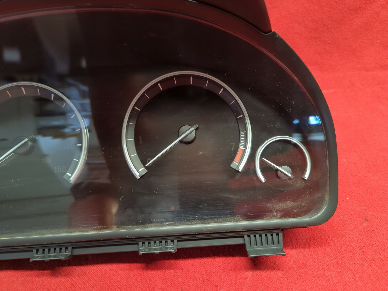2011 BMW 5 / 7 Series Speedometer / Instrument Cluster - 9249573-01 - 148K