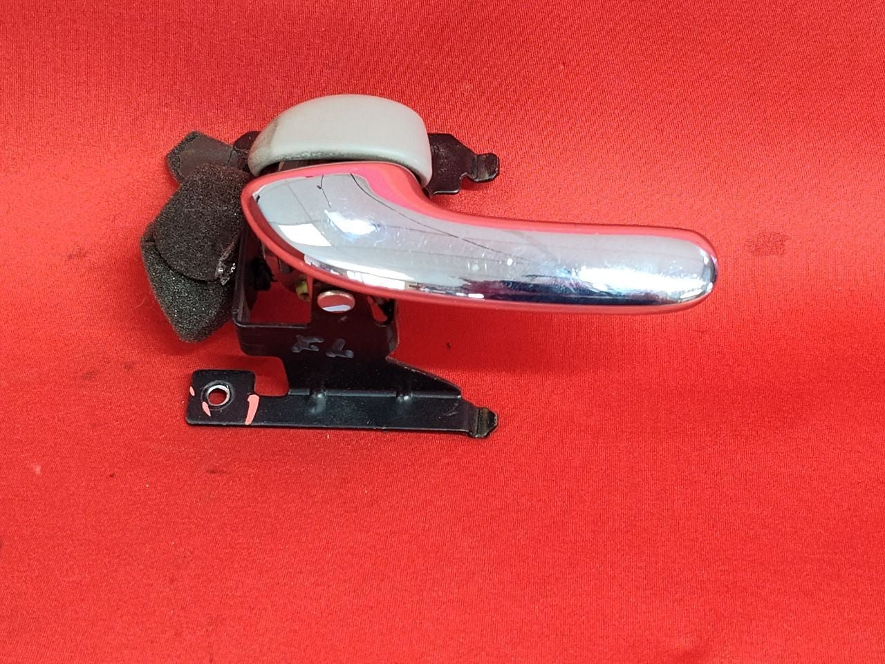 1995-1999 Oldsmobile Aurora LEFT DRIVER Front -or- Rear Interior Door Handle