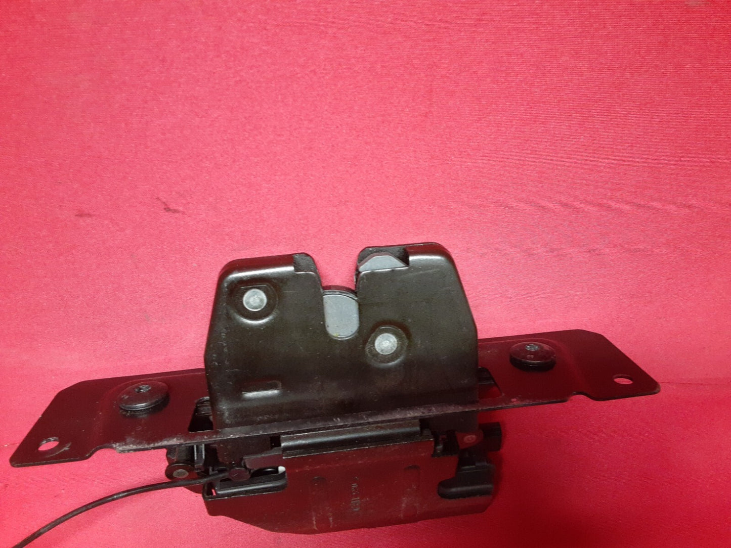 2003 - 2012 Range Rover HSE Rear Liftgate Hatch Trunk Latch Actuator CWC500140