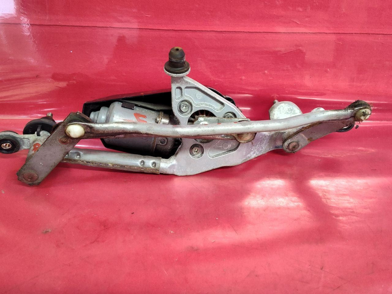 2012-2019 Fiat 500 / Fiat 500e Front Wiper Motor & Transmission Linkage