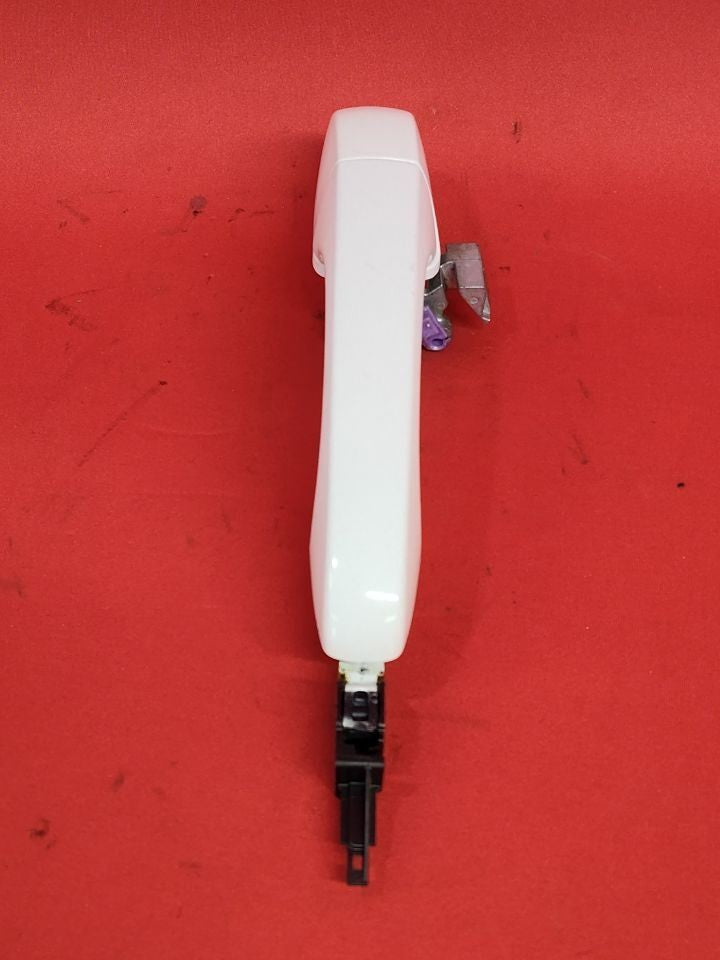 13-26 Durango 13-22 Grand Cherokee REAR RIGHT PASSENGER Door Handle PW7 White