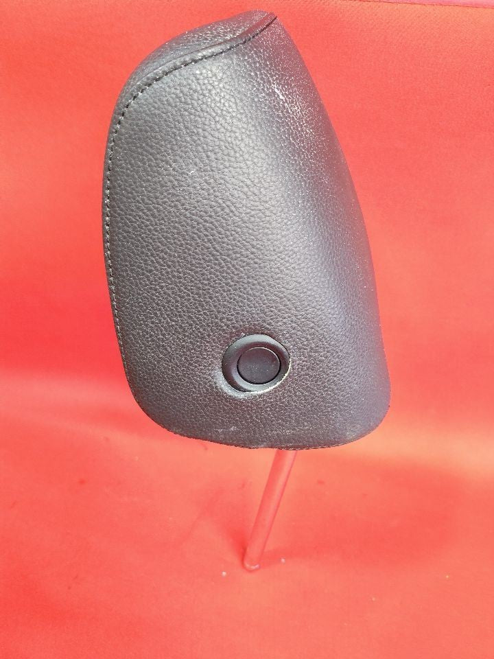 2012-2017 VW Volkswagen Tiguan FRONT Left or Right Seat Headrest Leatherette Blk