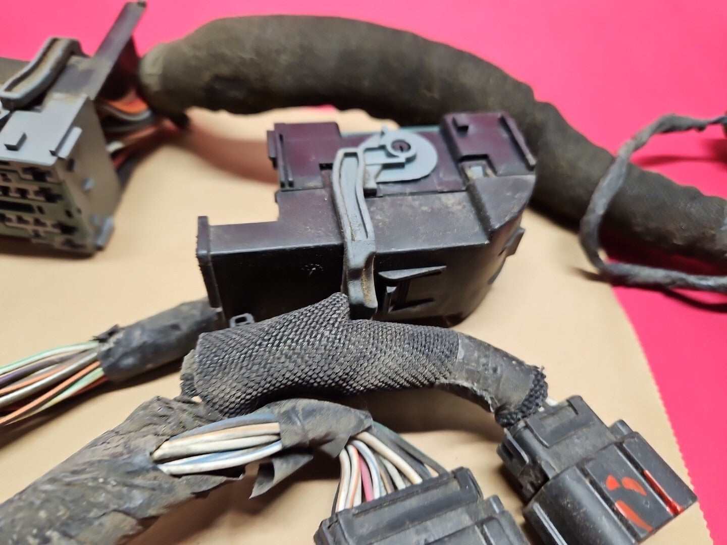 2005 Jeep Grand Cherokee 5.7L V8 Hemi TIPM Integrated Power Module PIGTAILS ONLY