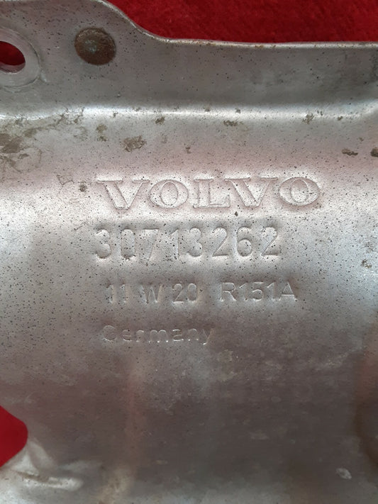 2007 - 2013 Volvo c30 2.5L Turbocharged Exhaust Manifold Shield Cover 30713262