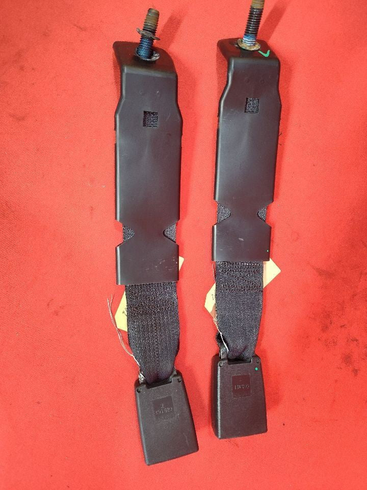 2013-2019 Dodge Ram REAR 2nd SECOND Row Middle Center Seat Belt Dual Buckle