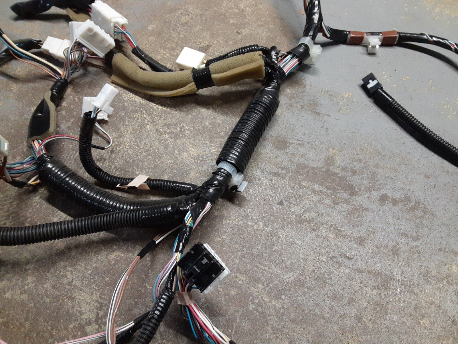 2004 - 2007 Toyota Highlander Instrument Panel Wiring Harness   82141-48A40