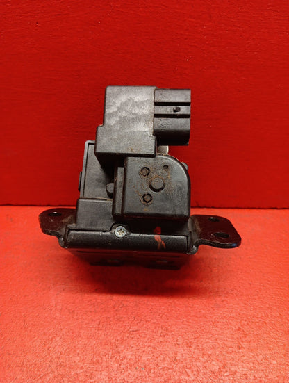 2010 - 2013 Kia Soul / 2011 - 2013 Sorento Tailgate Hatch Latch Lock Actuator