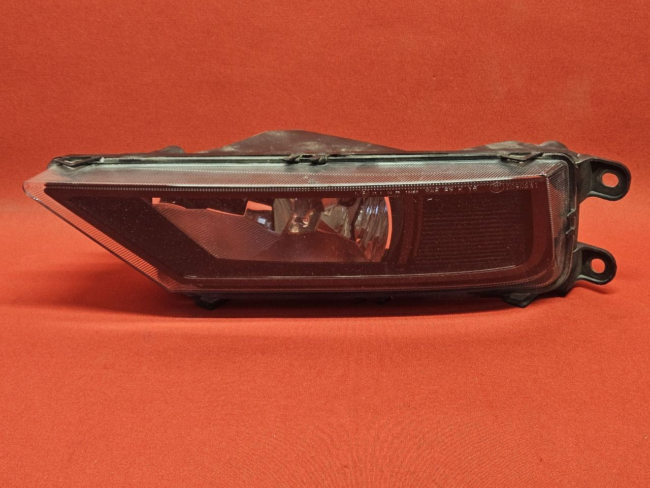 2018-2024 VW Volkswagen Tiguan LEFT DRIVER Fog Light Lamp w/ Bulbs - Tabs Good