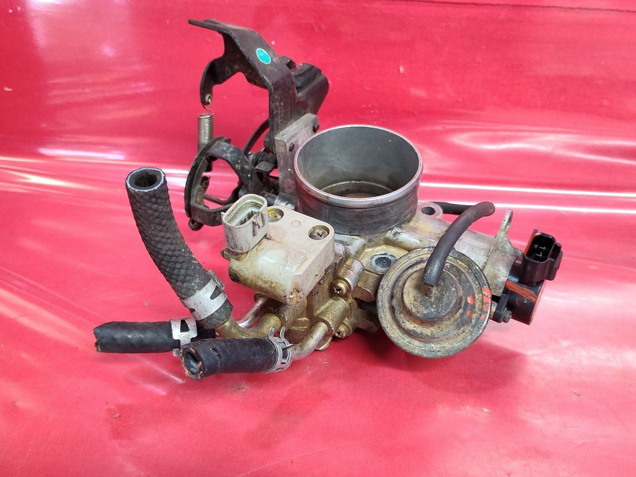 1997 1998 Lexus ES300 97-03 Toyota 3.0L V6 Fuel Injection Throttle Body