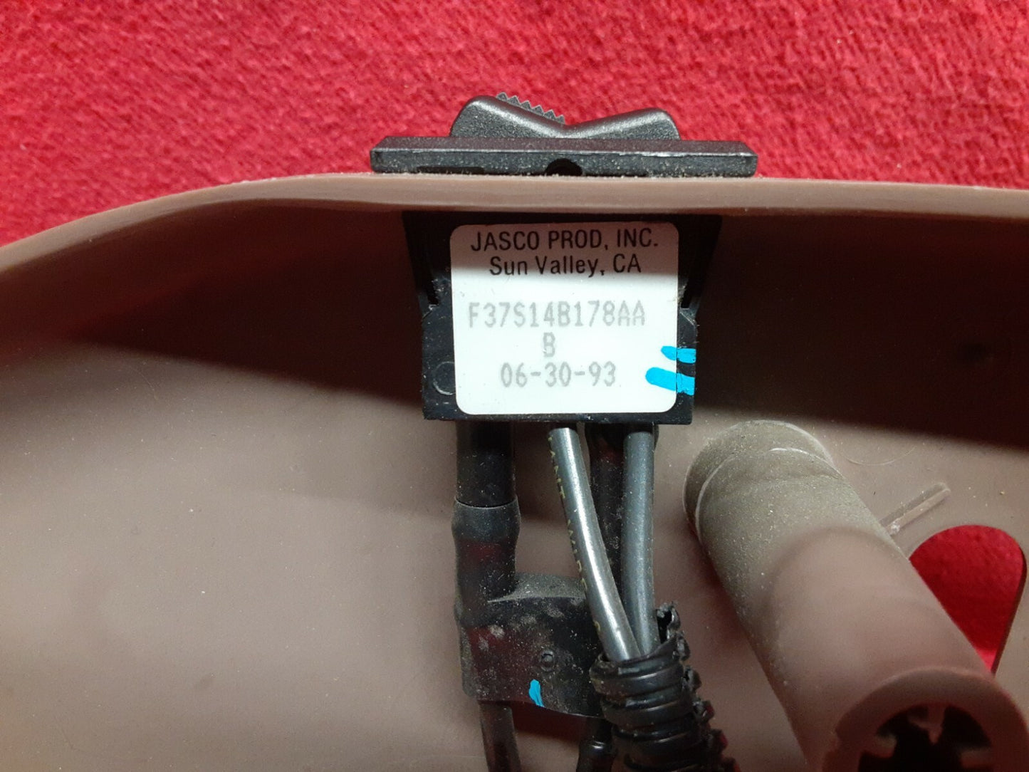 1990 1991 1992 1993 1994 Ford Explorer RIGHT PASSENGER Seat Lumbar Switch Trim