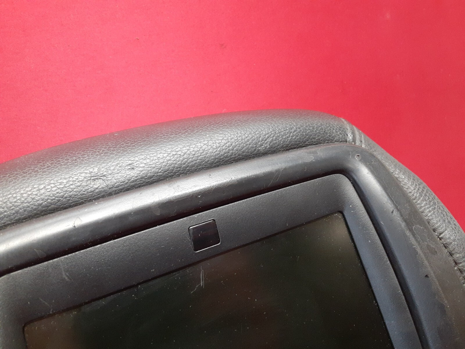2006 2007 Land Range Rover SPORT (Qty:1) FRONT Leather Headrest w/ DVD Screen