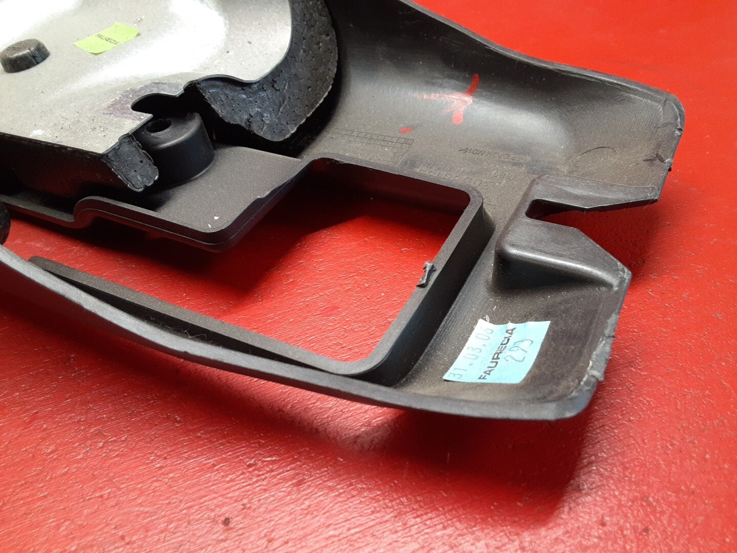 2004 - 2013 Volvo S40 V50 C70 C30 UPPER AND LOWER Steering Column Shroud SET