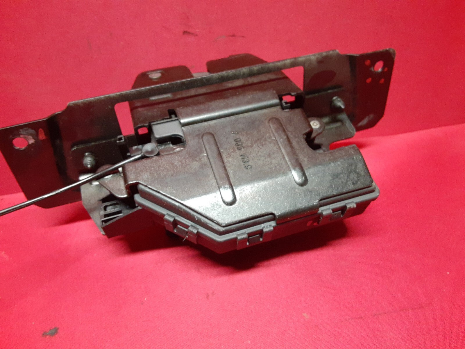 2003 - 2012 Range Rover HSE Rear Liftgate Hatch Trunk Latch Actuator CWC500140