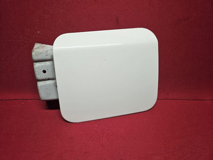 06-07 Charger 05-08 Magnum 05-10 Chrysler 300 Fuel Filler Door PW1 White