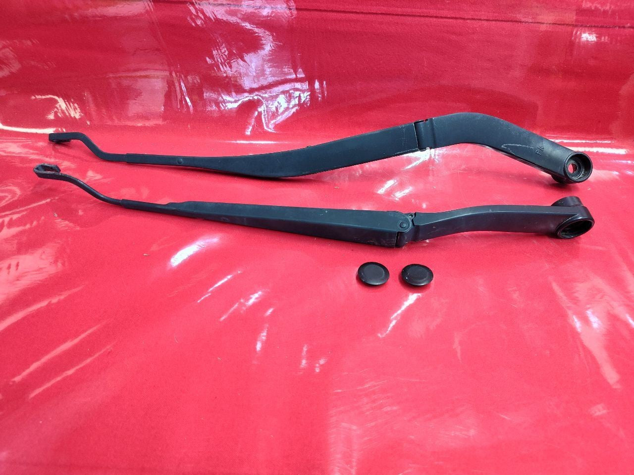 2013-2016 Hyundai Genesis Coupe Right & Left Windshield Wiper Arms SET