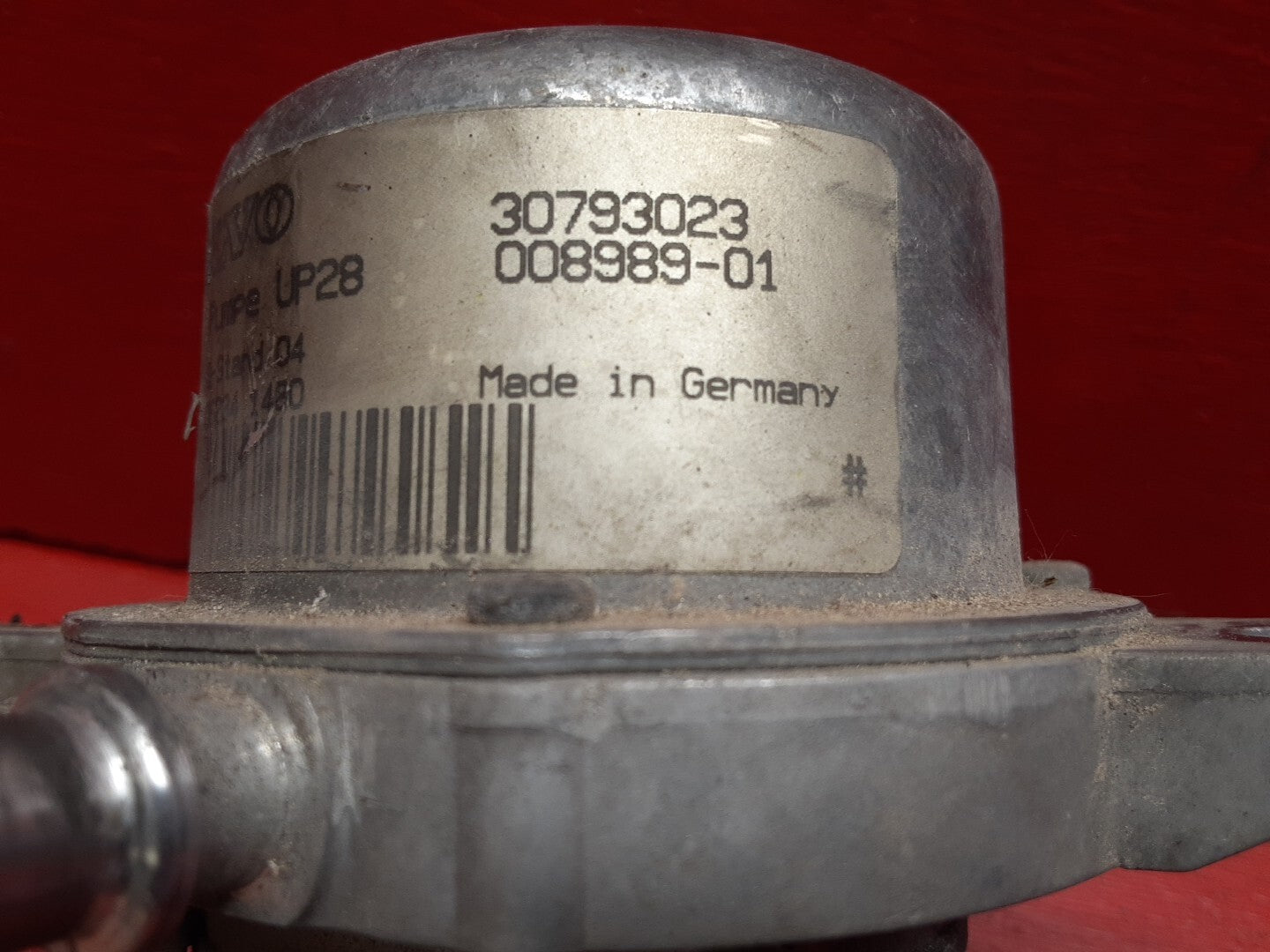 2007 Volvo V50 S40 Brake Vacuum Pump 30793023 / 008989-01