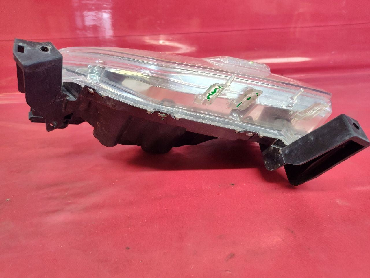 2018-2020 Mitsubishi Eclipse Cross RIGHT PASSENGER Signal Fog Headlight Sub-Lamp