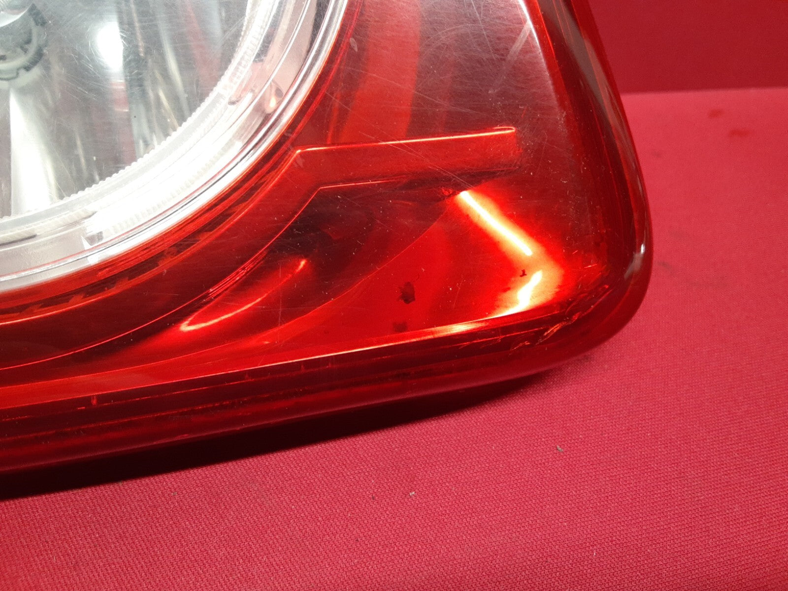2008 - 2012 Chevy Chevrolet Malibu LEFT INNER Trunk Lid Tail Light Lamp 15271121