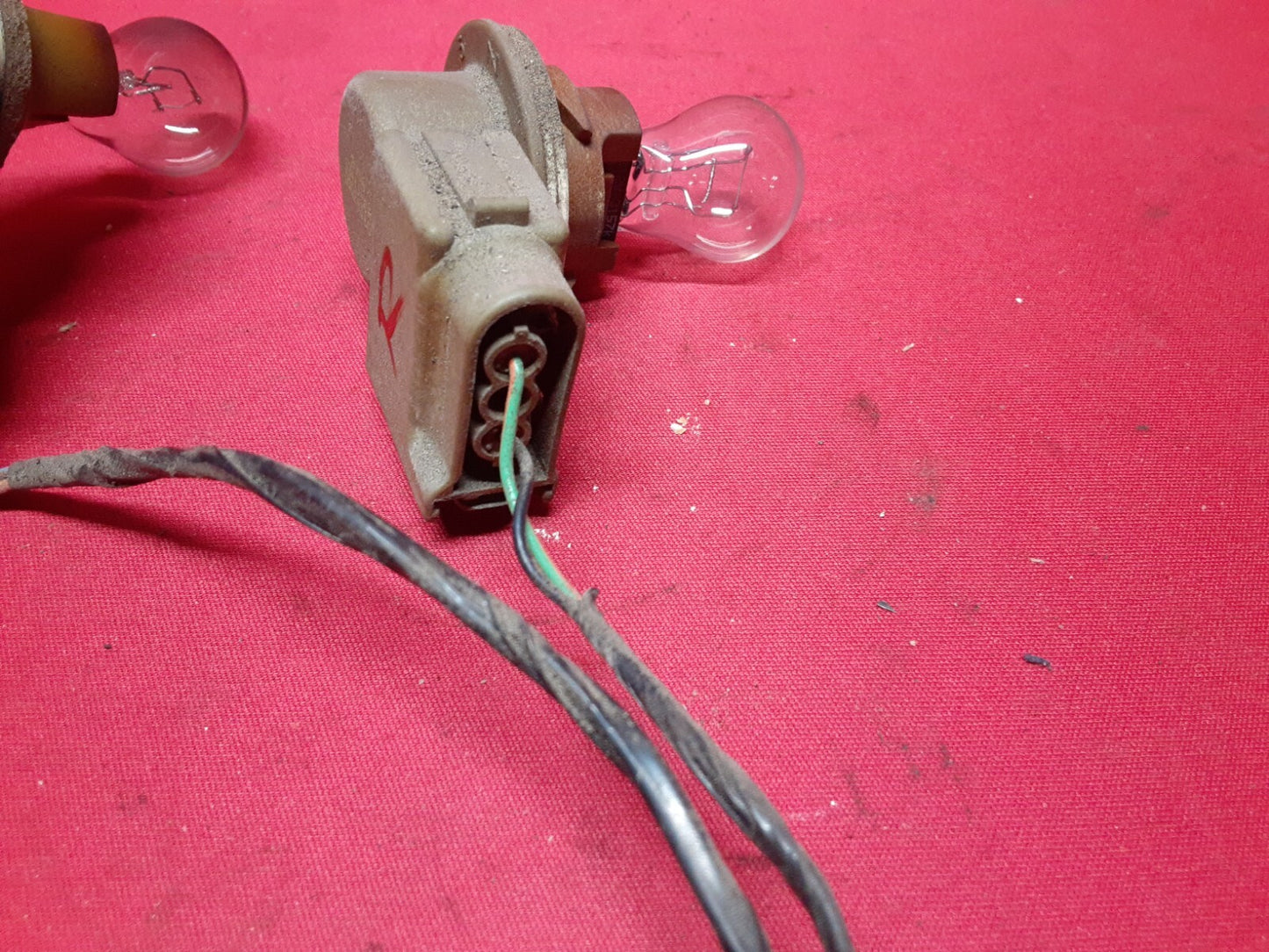 2005 2006 2007 - Ford Focus - Sedan Taillight Passenger Right - PIGTAIL WIRING